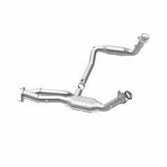MagnaFlow DF Cat. Conv 02-06 Cadillac Truck. 8 5.3L Dual Conv. Y-Pipe Assy 2wd/Chevy Truck 99-07