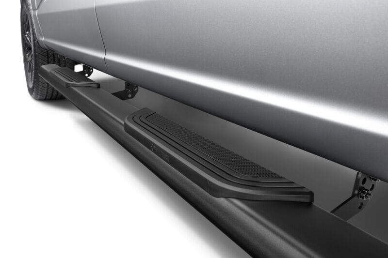 RealTruck 15-26 Ford F150 / 17-26 Ford F250/F350 SD Crew Cab Traxio 4in Nerf Bars - Textured Black