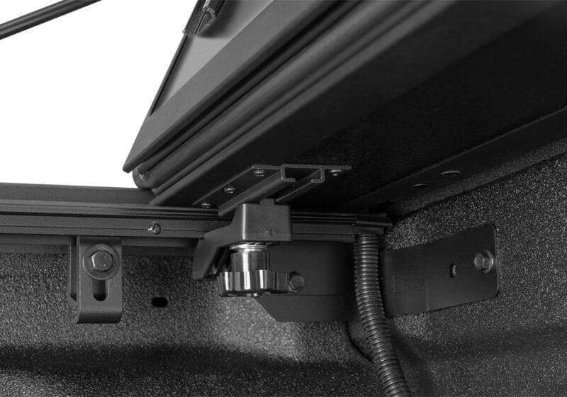 BAK 17-26 Ford Super Duty 8.2ft Bed BAKFlip MX4 TS