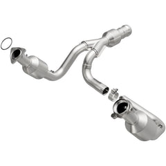MagnaFlow Direct Fit Catalytic Converter 2015 GMC Yukon XL V8 6.2L