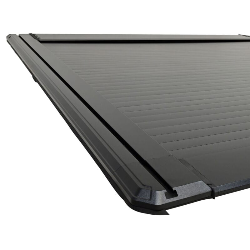 Westin 17-26 Ford F-250/F-350/F-450/F-550 SD 6ft 10in Bed Manual Retractable Tonneau Cover - Black