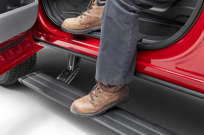 AMP Research 21-26 Chevrolet Suburban PowerStep Vision