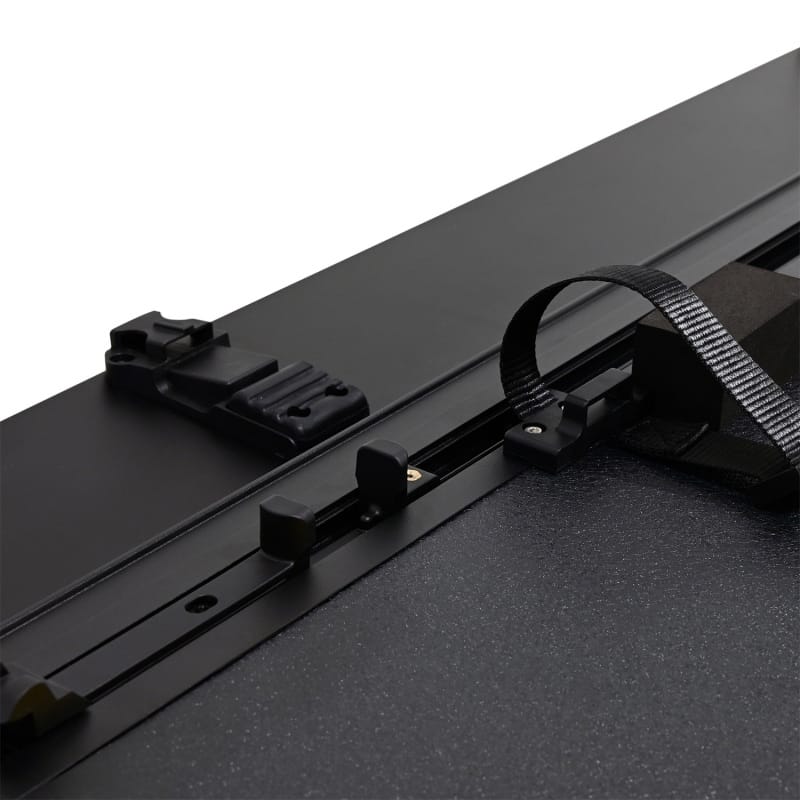 Westin 19-23 Chevrolet/GMC 1500 6ft. 6in. Bed Hard Tri-Fold Tonneau Cover - Black