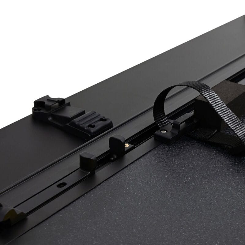 Westin 04-14 Ford F-150 2WD/4WD 5ft.7in. Bed Hard Tri-Fold Tonneau Cover - Black