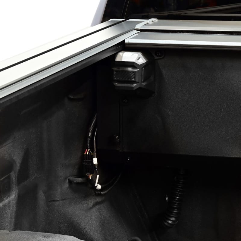 Westin 19-26 Chev/GMC Silverado/Sierra 1500 5ft 8in Bed Electric Retractable Tonneau Cover - Black